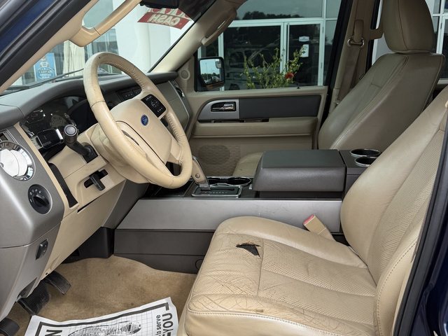 Ford Expedition - front interior