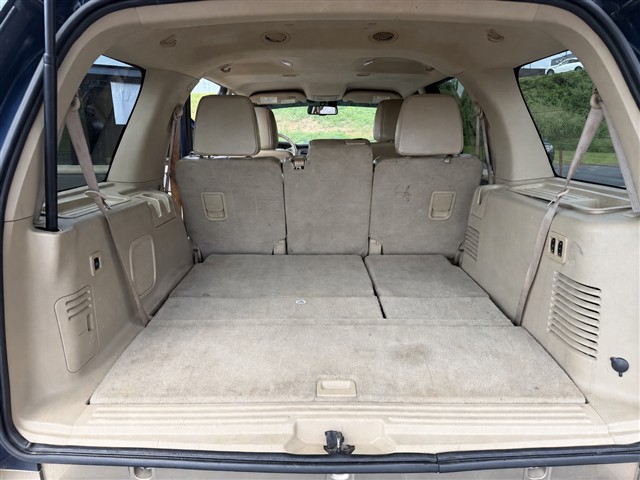 Ford Expedition - rear cargo area