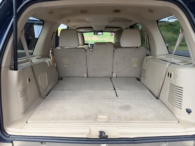 Ford Expedition - rear cargo area